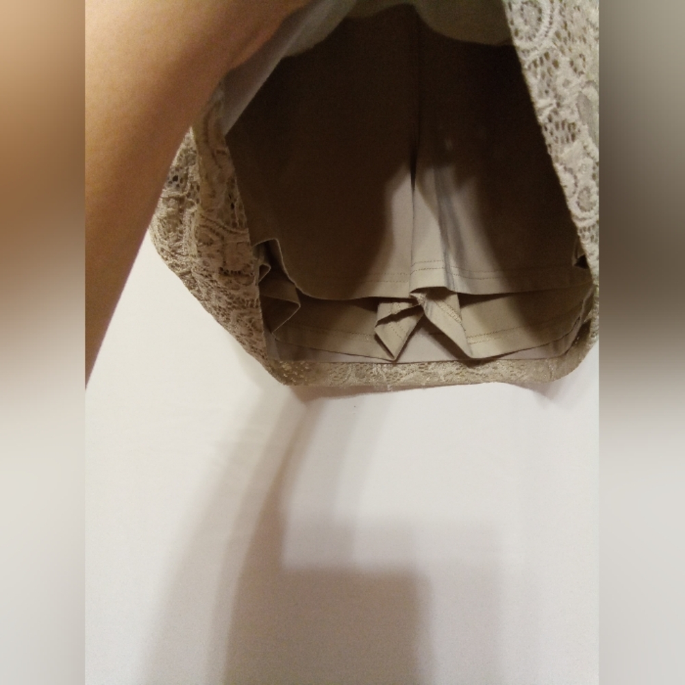 Golf skort 🌷 Daily Sports -Beige Size 6.  Skirt with shorts under. Lace pattern - Picture 15 of 15